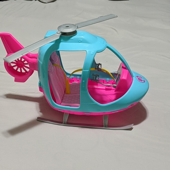 barbi helikopter